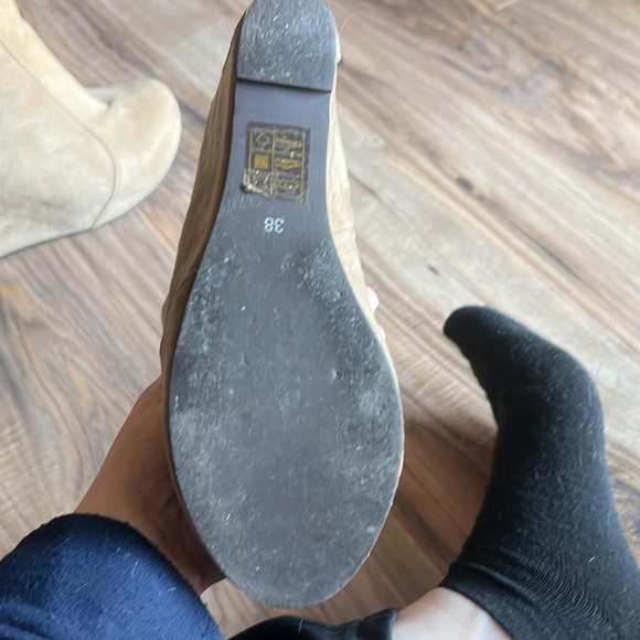 Worn twice - Picture 3 of 3